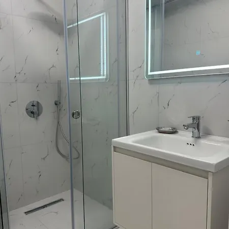 Nocleg ze śniadaniem Tre's Bliss Heart Villa!!! Durrës