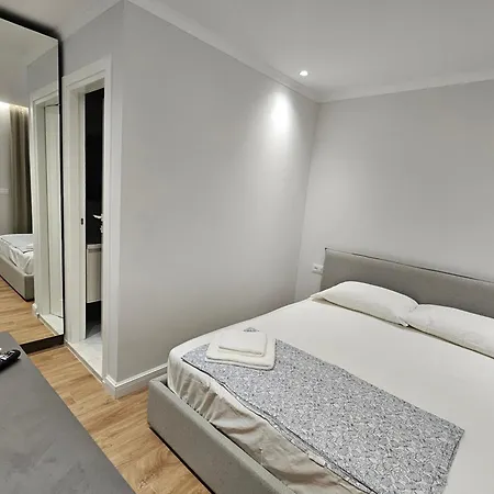 Tre's Bliss Heart Villa!!! * Durres