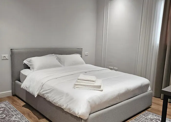 Tre's Bliss Heart Villa!!! * Durrës